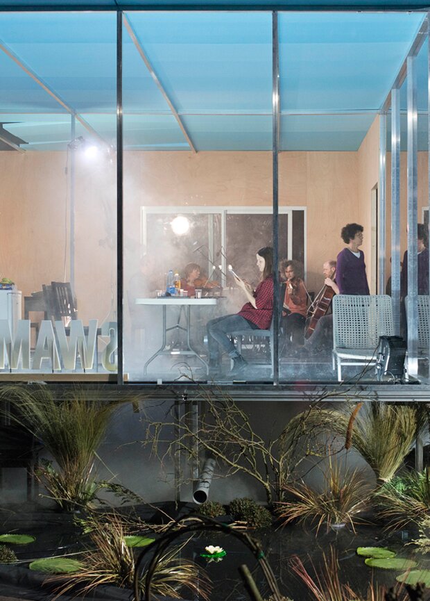 Philippe Quesne, Vivarium studio Swamp Club Philippe Quesne, Vivarium studio Swamp Martin Argyroglo